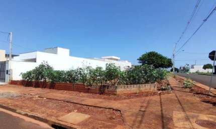 Terreno à venda em Maringá, Jardim Oriental, com 333 m²