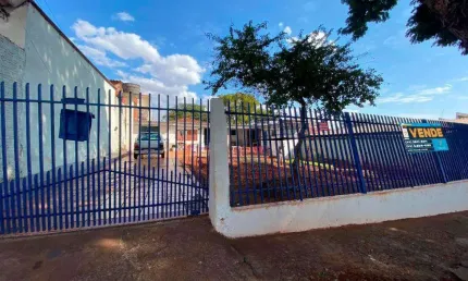 Casa à venda em Maringá, Parque Residencial Tuiuti, com 2 quartos, com 88 m²
