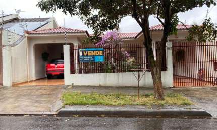 Casa à venda em Maringá, Zona 08, com 3 quartos, com 160 m²
