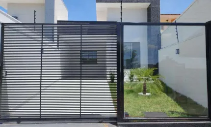 Casa à venda em Maringá, Conjunto Habitacional Sanenge, com 3 quartos, com 78 m²