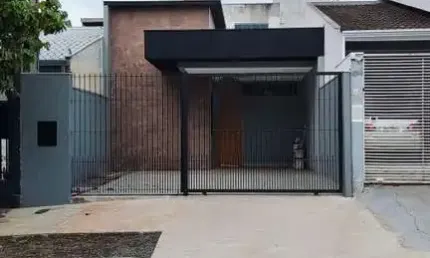 Casa para Venda em Maringá, Jardim Everest, 2 dormitórios, 1 banheiro, 2 vagas