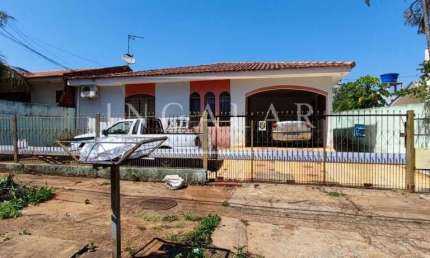 Casa para Venda em Maringá, Conjunto Residencial Branca Vieira, 3 dormitórios, 1 suíte, 1 banheiro