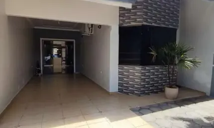 Casa para Venda em Maringá, Jardim Monte Rei, 3 dormitórios, 1 suíte, 1 banheiro, 2 vagas