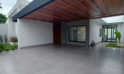 Casa para Venda em Maringá, Jardim Tóquio, 3 dormitórios, 3 suítes, 4 banheiros, 2 vagas