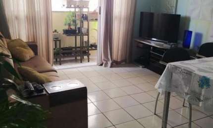 Apartamento para Venda em Maringá, Zona 07, 2 dormitórios, 1 banheiro, 1 vaga