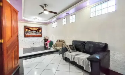 Casa em condomínio fechado com 3 quartos à venda na Rua Frei Sampaio, Marechal Hermes, Rio de Janeiro, 230 m2 por R$ 360.000