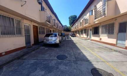 Casa em condomínio fechado com 2 quartos à venda na Rua Latife Luvizaro, Marechal Hermes, Rio de Janeiro, 57 m2 por R$ 230.000