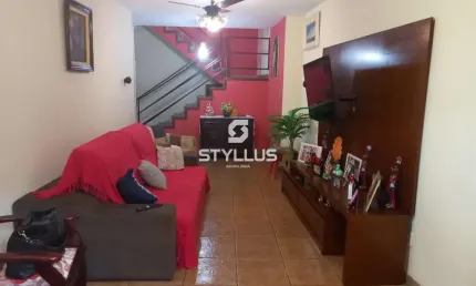 Casa em condomínio fechado com 4 quartos à venda na Rua Marina, Bento Ribeiro, Rio de Janeiro, 274 m2 por R$ 410.000