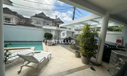 Casa em condomínio fechado com 4 quartos à venda na Rua João Marques Cadengo, Vargem Pequena, Rio de Janeiro, 200 m2 por R$ 980.000