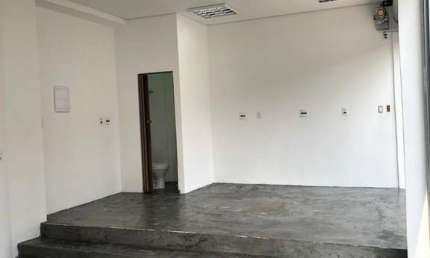 Locação | Box / Garagem 35m², 1 WC, sem vagas, Jardim Sao Ricardo