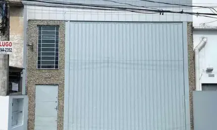 Locação | Galpão 350m²,  3 banheiros, escritório, salas, Vila Anastácio, São Paulo/SP.