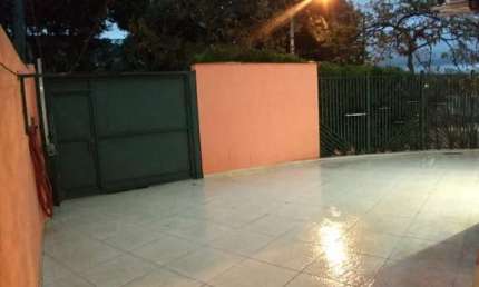 Venda I casa sobrado 3 dormitórios, 2 banheiros, 5 vagas