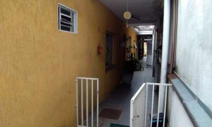 Venda | Casa térrea com 148m², 2 dormitórios, cozinha, 2 WC, quintal, Vila Pereira Cerca