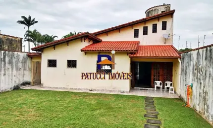 Casa maravilhosa com terreno gigantesco - pé direito alto lugar nobre !!