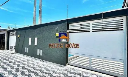 IMPERDÍVEL! CASA NOVA COM PISCINA A 50M DA PRAIA EM MONGAGUÁ!