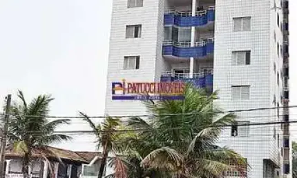 Lindo apartamento com 03 dormitórios, prédio pé na areia!