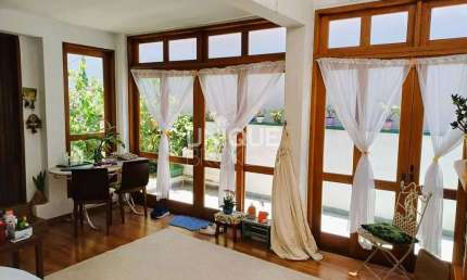 Casa térrea com 3 quartos e amplo quintal, Vila Rio Branco - Jundiaí