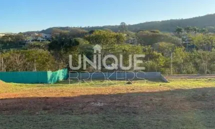 Terreno à venda com vista livre no condomínio Fazenda Serra Azul II