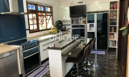 Casa com 3 quartos à venda na 13240-000, 151, Centro, Jarinu