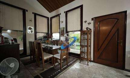 Sobrado com 3 dormitórios à venda, 263 m² por R$ 2.500.000,00 - Jardim Esplanada - São José dos Campos/SP