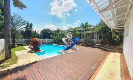 Casa com 4 dormitórios à venda, 300 m² por R$ 930.000 - Chácara Ipê - Mogi Mirim/SP