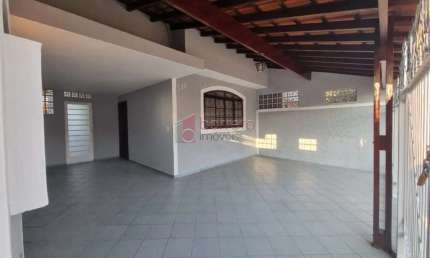 CASA ASSOBRADADA COM 3 QUARTOS À VENDA NA VILA RIO BRANCO EM JUNDIAÍ/SP