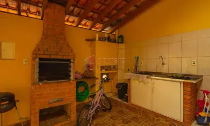 CASA COM 03 QUARTOS À VENDA NO BAIRRO VILA ESPERANÇA EM JUNDIAÍ/SP