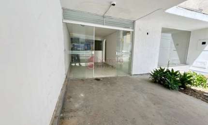 CASA SOBRADO À VENDA NO BAIRRO VILA VIANELO EM JUNDIAÍ/SP