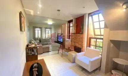 Casa para LOCAÇÃO ou VENDA em Jundiaí SP bairro Vila Rafael de Oliveira (Centro) 3 dorms (1 suíte) Sala, Cozinha planejada. 3 Wcs. Área Gourmet. 2 vgs!