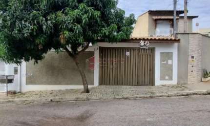 Casa estilo sobrado em excelente localização, no bairro Eloy Chaves, Jundiaí -SP