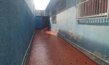 CASA TÉRREA COM 03 QUARTOS À VENDA NO CENTRO DE JUNDIAÍ - SP