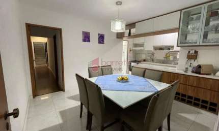 CASA SOBRADO COM 150M² DE TERRENO E 3 DORMITÓRIOS À VENDA NO BAIRRO VILA DAS HORTÊNCIAS EM JUNDIAÍ/SP