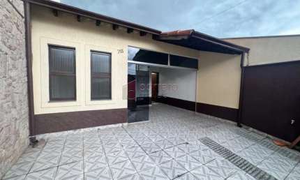 CASA TÉRREA COM 03 DORMITÓRIOS À VENDA NO BAIRRO VILA PROGRESSO - JUNDIAÍ/SP