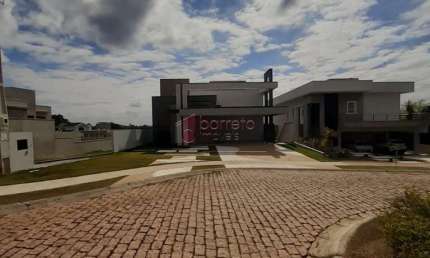 SOBRADO COM 4 SUÍTES À VENDA NO CONDOMÍNIO RESERVA DA SERRA EM JUNDIAÍ/SP