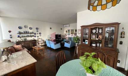 CASA À RESIDENCIAL OU COMERCIAL VENDA NO JARDIM ANA MARIA EM JUNDIAÍ - SP.