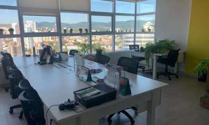 Sala comercial à venda na Rua Capitão Cassiano Ricardo de Toledo, --, Chácara Urbana, Jundiaí
