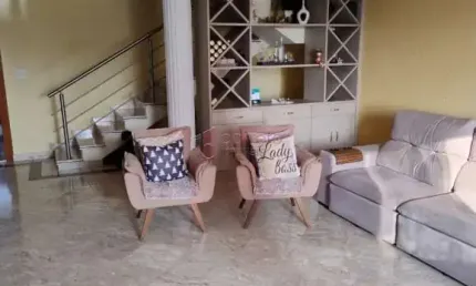 SOBRADO À VENDA NA REGIÃO DA VILA PROGRESSO EM JUNDIAÍ/SP