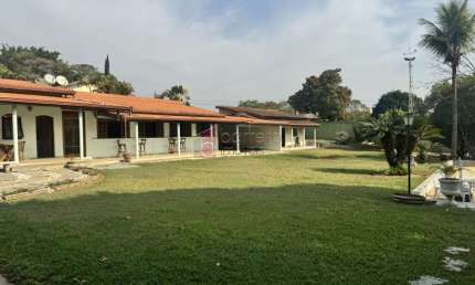CHÁCARA À VENDA COM 5 QUARTOS - ESPLANADA DO CARMO - JARINU/SP