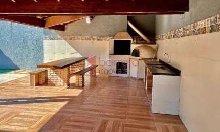 Casa para VENDA em Jundiaí SP bairro Jardim Paulista II 350m² 3 dorms (1 suíte) Salas amplas, Cozinha planejada. 3 Wcs. Área gourmet. 4 vgs!