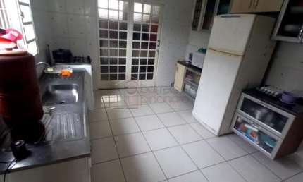 Casa para venda, no bairro Jardim do Lago, em Jundiaí