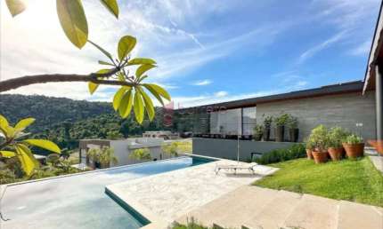SOBRADO À VENDA COM 03 QUARTOS - CONSOMÍNIO FAZENDA SERRA AZUL 1 - ITUPEVA/SP