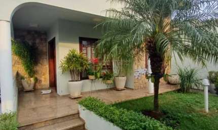 Casa com 3 quartos à venda na Rua Leonor Pinheiro da Silva, --, Parque do Colégio, Jundiaí