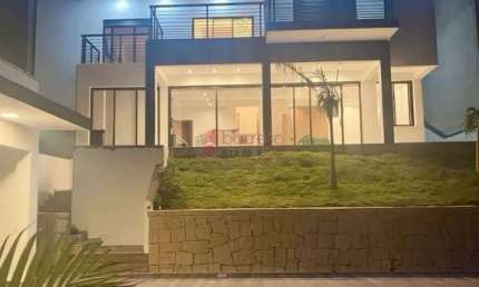 CASA COM 04 DORMITÓRIOS À VENDA NO CONDOMÍNIO RESIDENCIAL DOS LAGOS EM ITUPEVA/SP