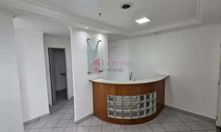 SALA COMERCIAL À VENDA NO EDIFÍCIO CAPRI NO CENTRO DE JUNDIAÍ/SP
