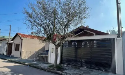 CASA TÉRREA COM 2 SUÍTES À VENDA NO BAIRRO RIO BRANCO EM JUNDIAÍ/SP