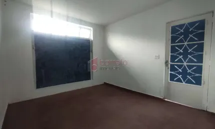 CASA COM ENTRADA INDEPENDENTE PARA LOCAÇÃO NA VILA RAMI - JUNDIAÍ/SP