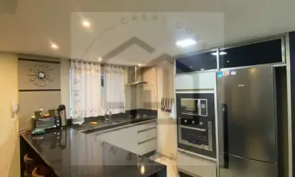 Sobrado em condomínio de 135m² com 3 dormitórios sendo 1 suíte