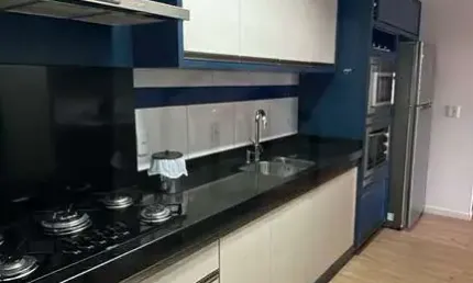 APARTAMENTO 100% MOBILIADO COM 2 DORMITÓRIOS SENDO 1 SUÍTE NO BAIRRO SANTA RITA