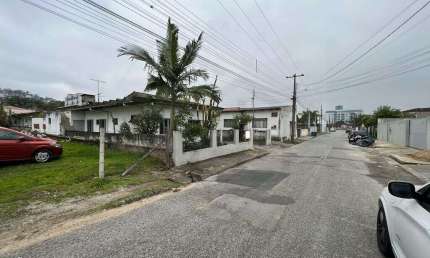 Casa com 6 quartos à venda no Santa Terezinha, Brusque 