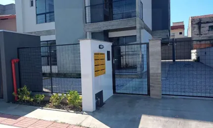 LINDO APARTAMENTO COM 2 DOIS DORMITÓRIOS SENDO 1 SUÍTE